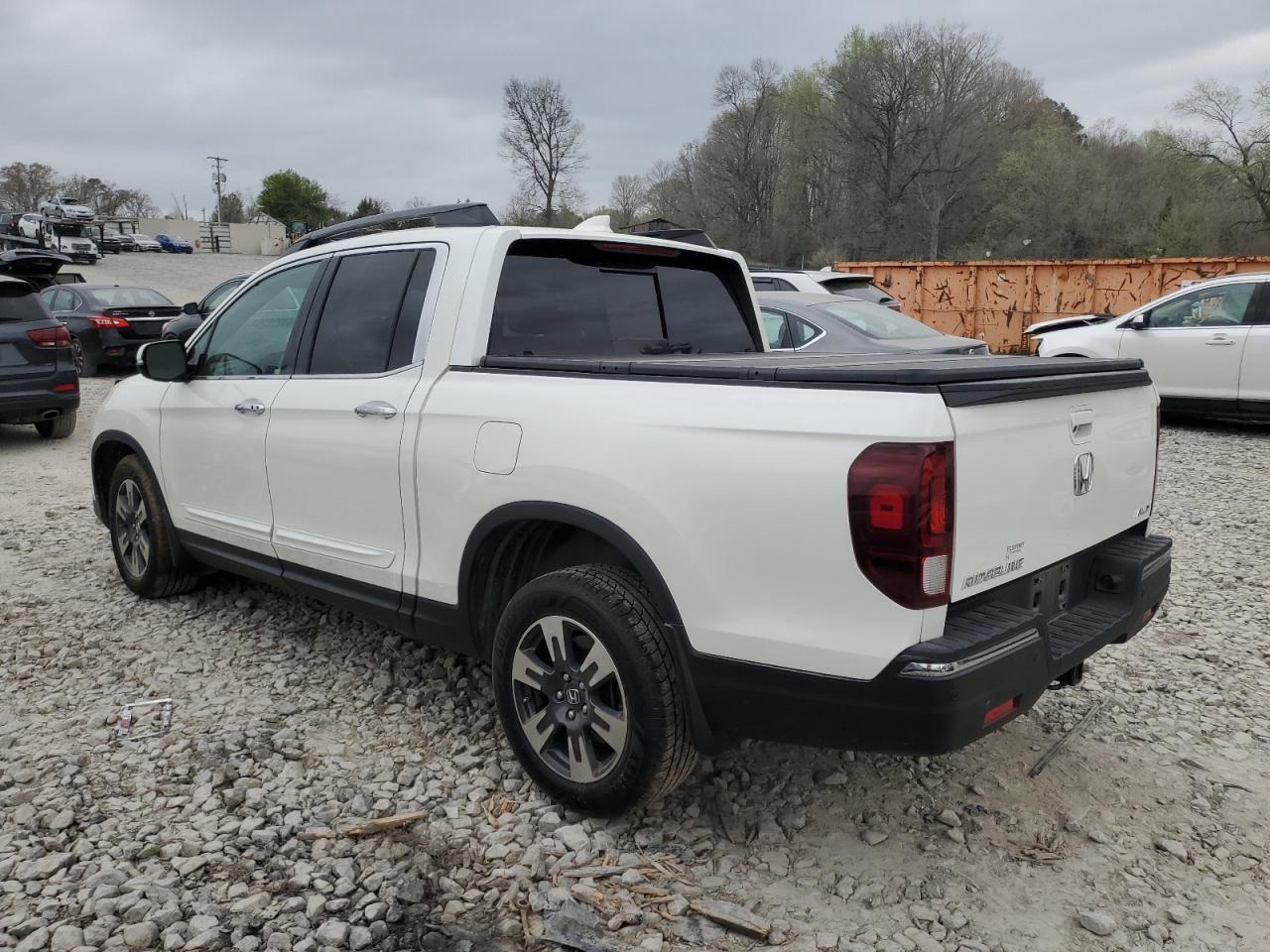 2017 HONDA RIDGELINE - Фото 2