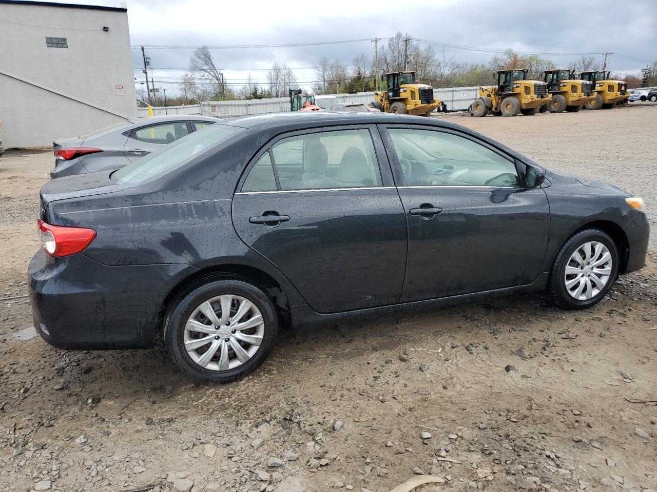 2013 TOYOTA COROLLA BA - Фото 3
