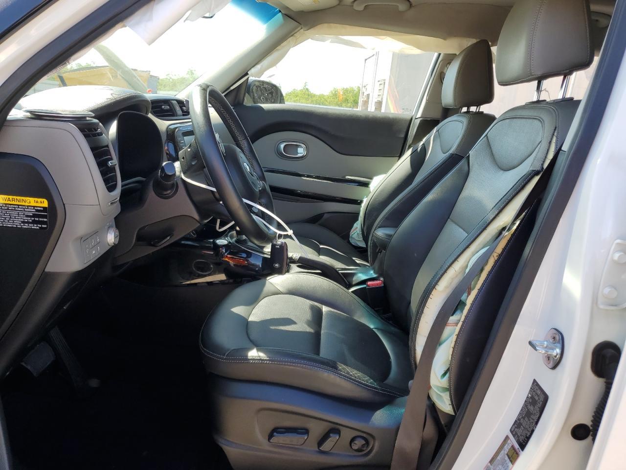 2017 KIA SOUL + - Фото 7