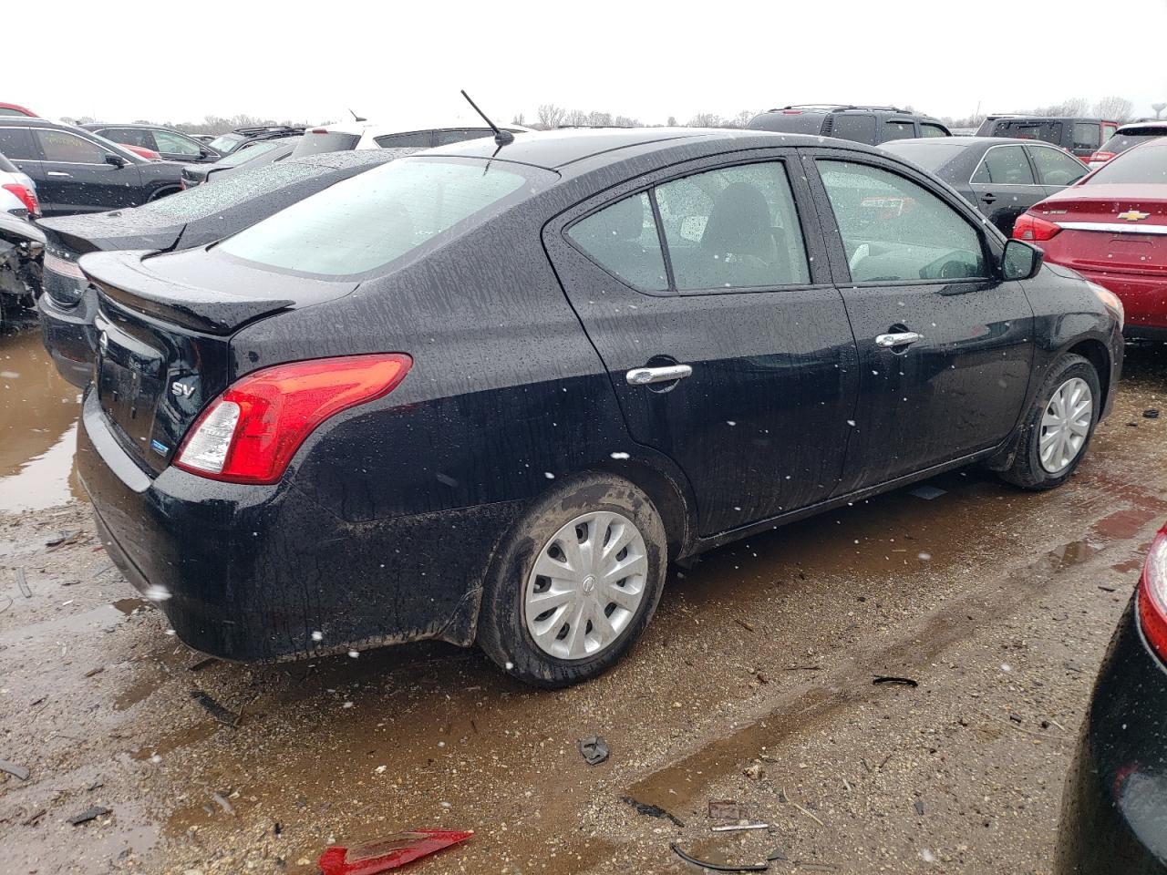 2016 NISSAN VERSA S - Image 3