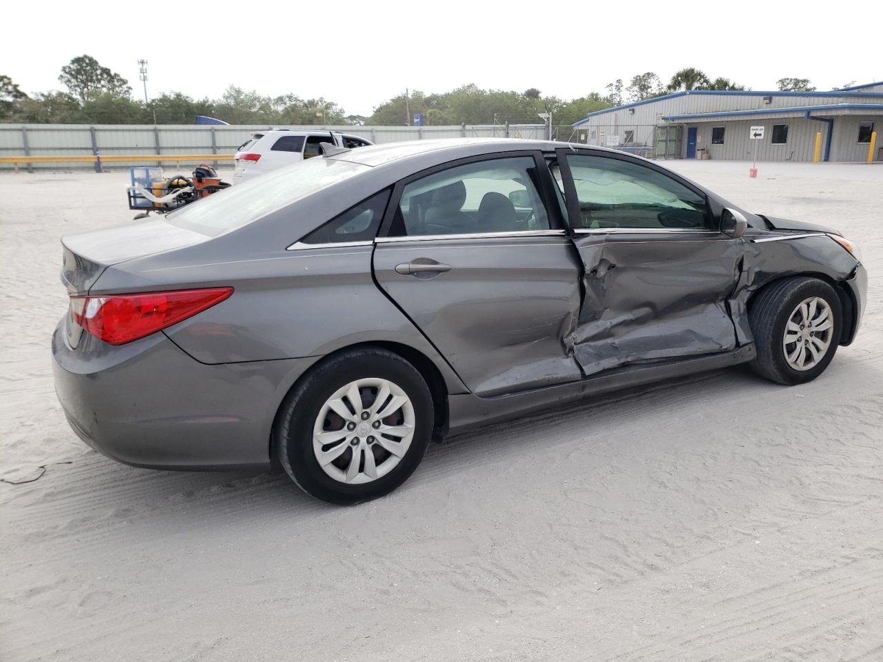 2011 HYUNDAI SONATA GLS - Image 3