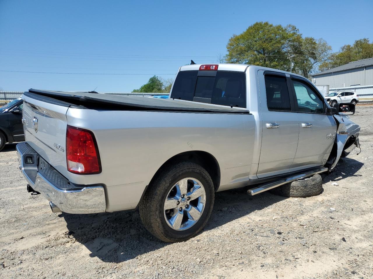 2017 RAM 1500 SLT - Фото 3