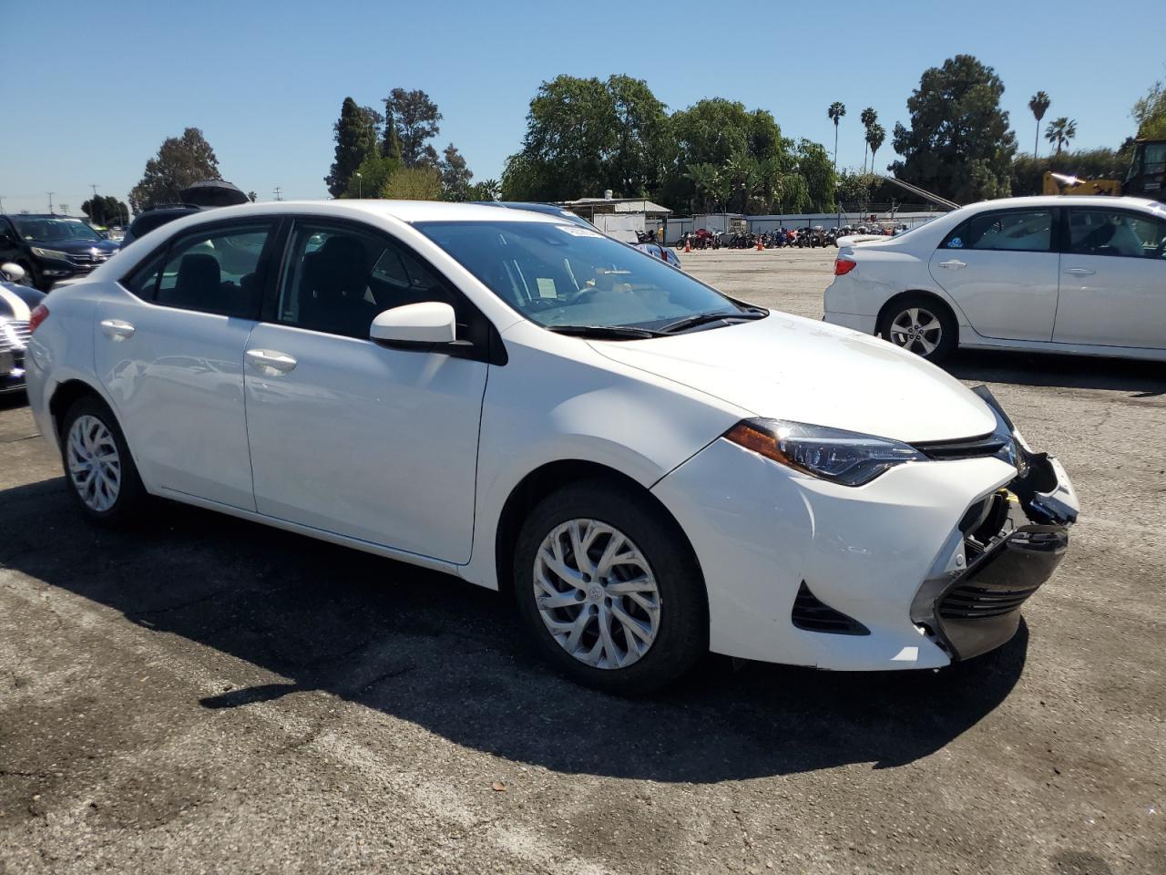 2018 TOYOTA COROLLA L - Image 4