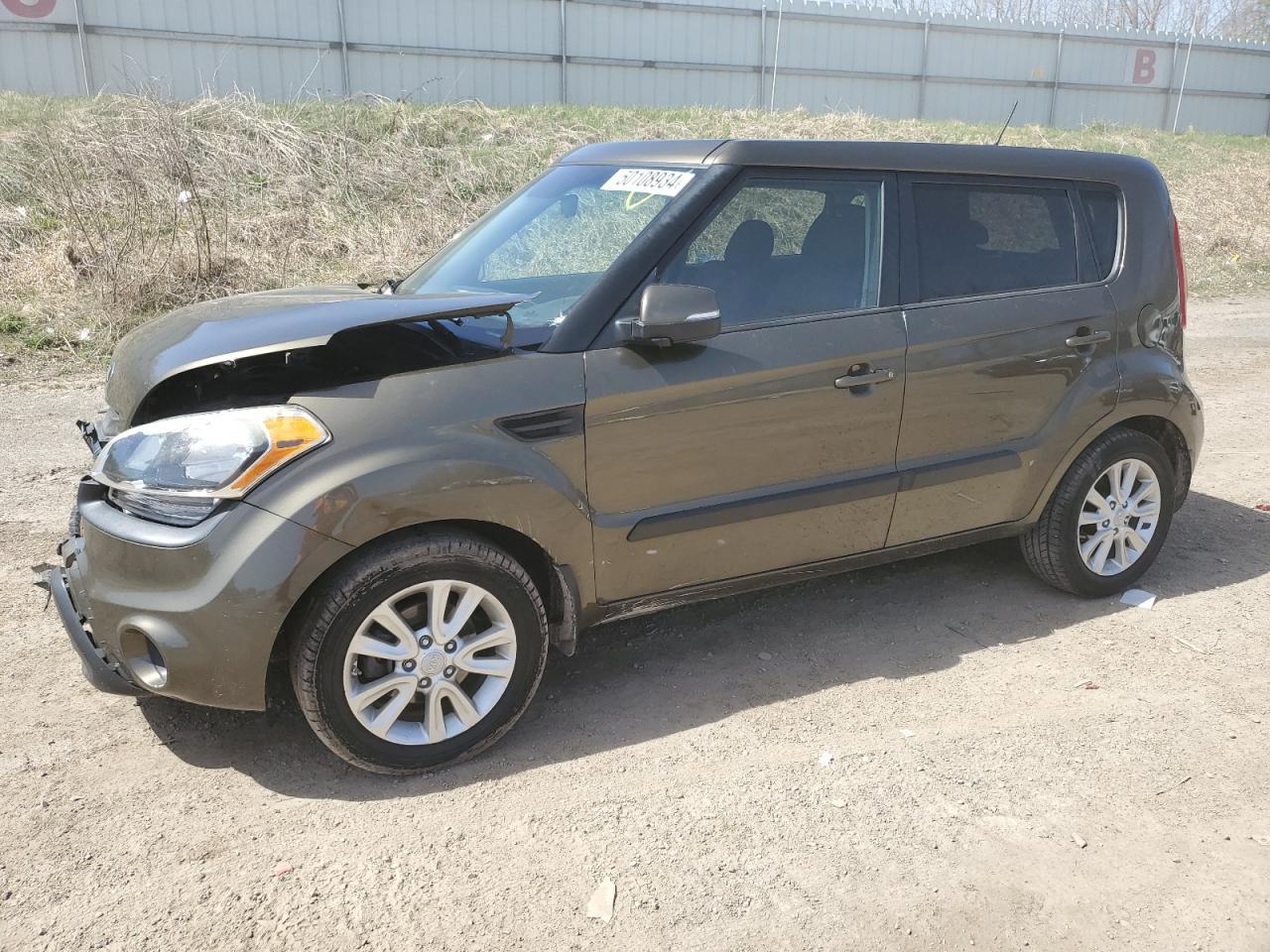2013 KIA SOUL +