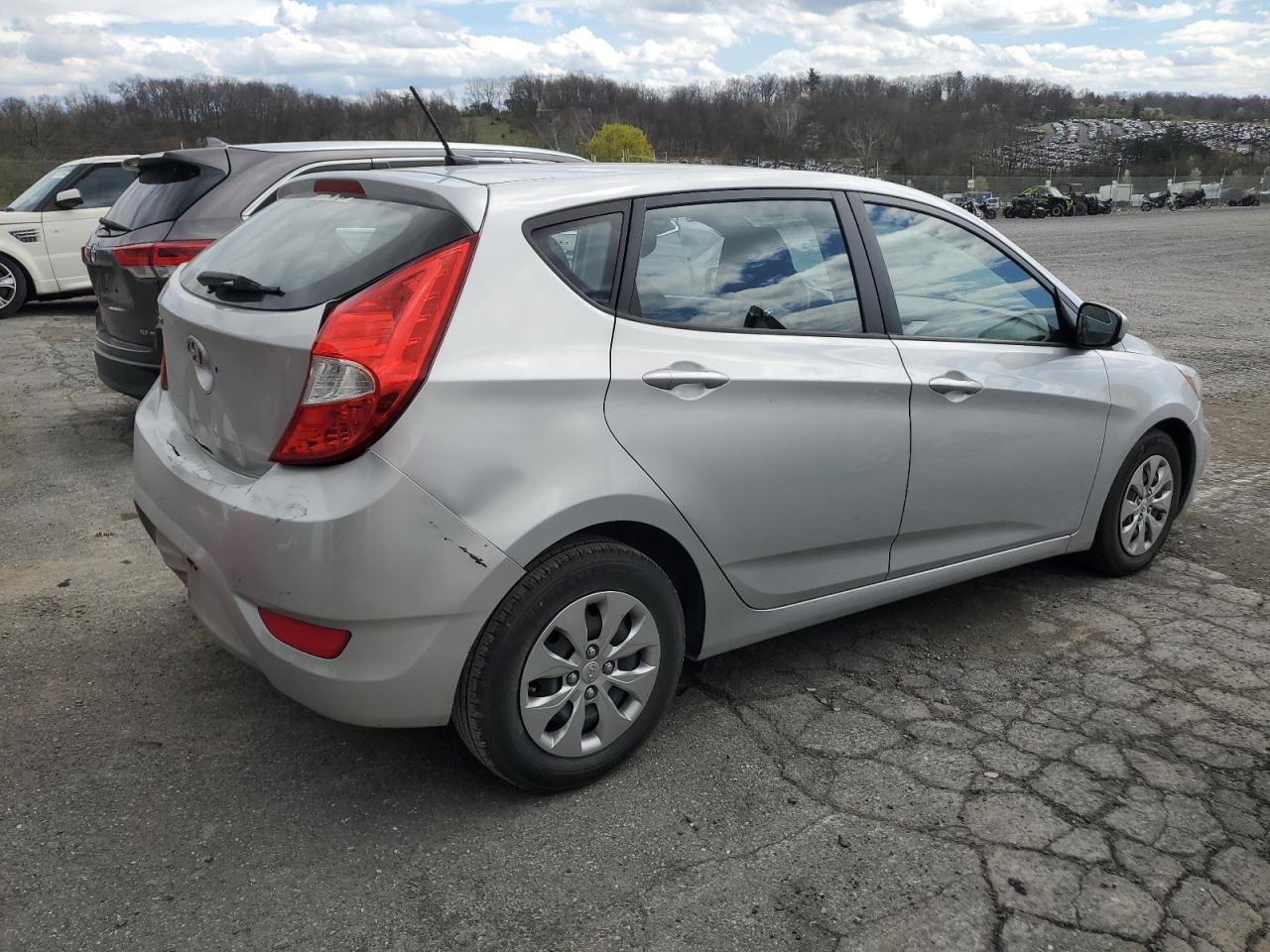 2016 HYUNDAI ACCENT SE - Фото 3