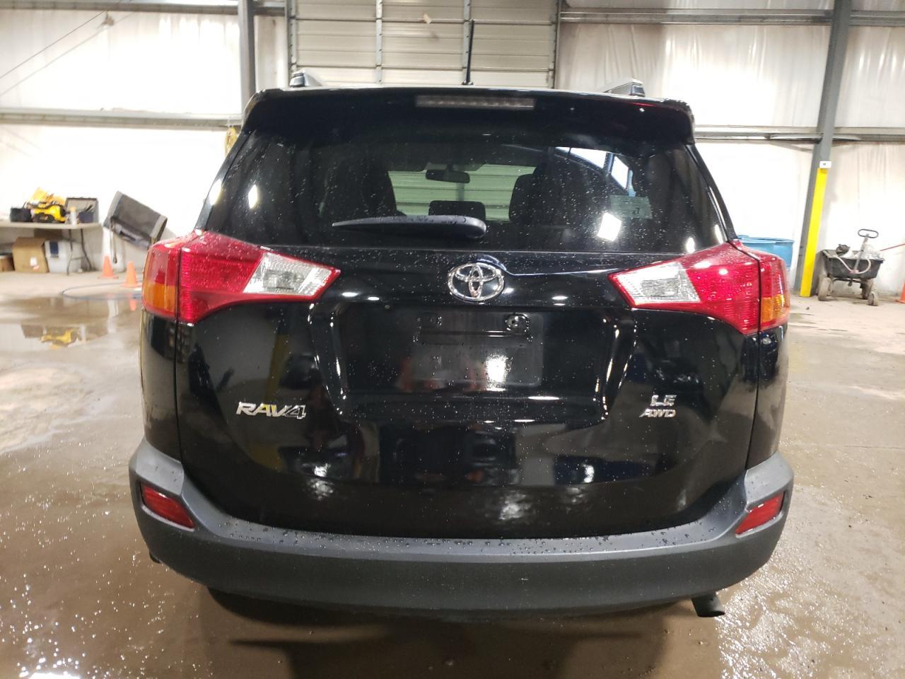 2014 TOYOTA RAV4 LE - Фото 6