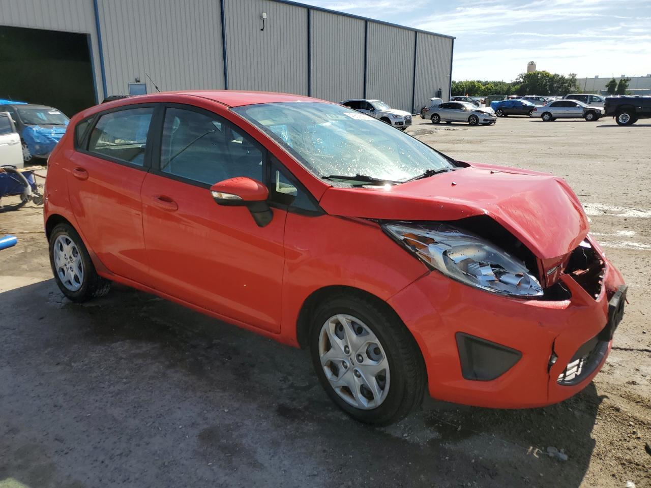 2013 FORD FIESTA SE - Image 4