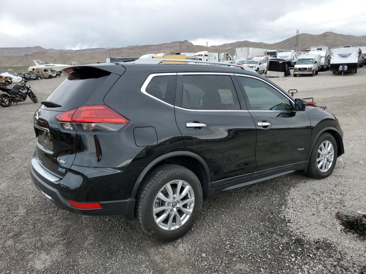 2017 NISSAN ROGUE SV H - Фото 3