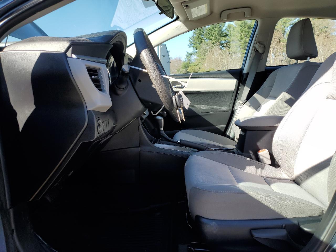2015 TOYOTA COROLLA L - Фото 7