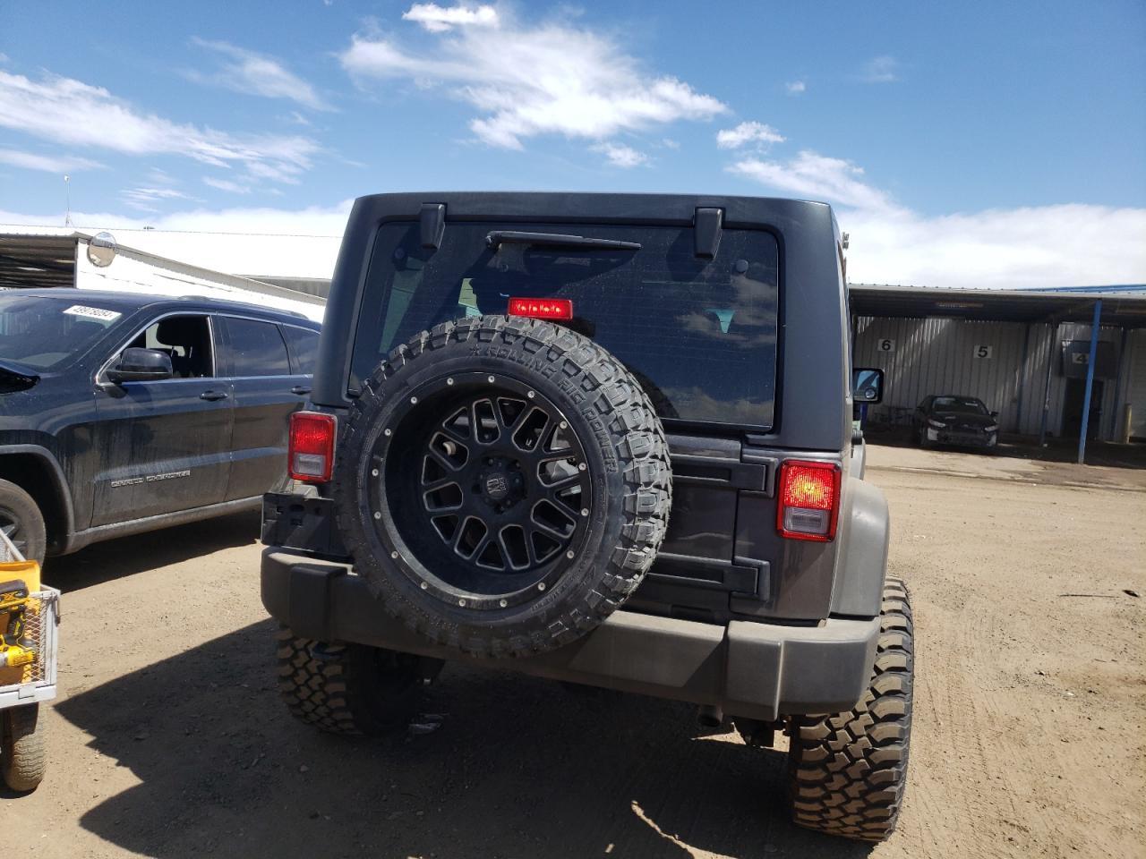 2017 JEEP WRANGLER U - Image 6