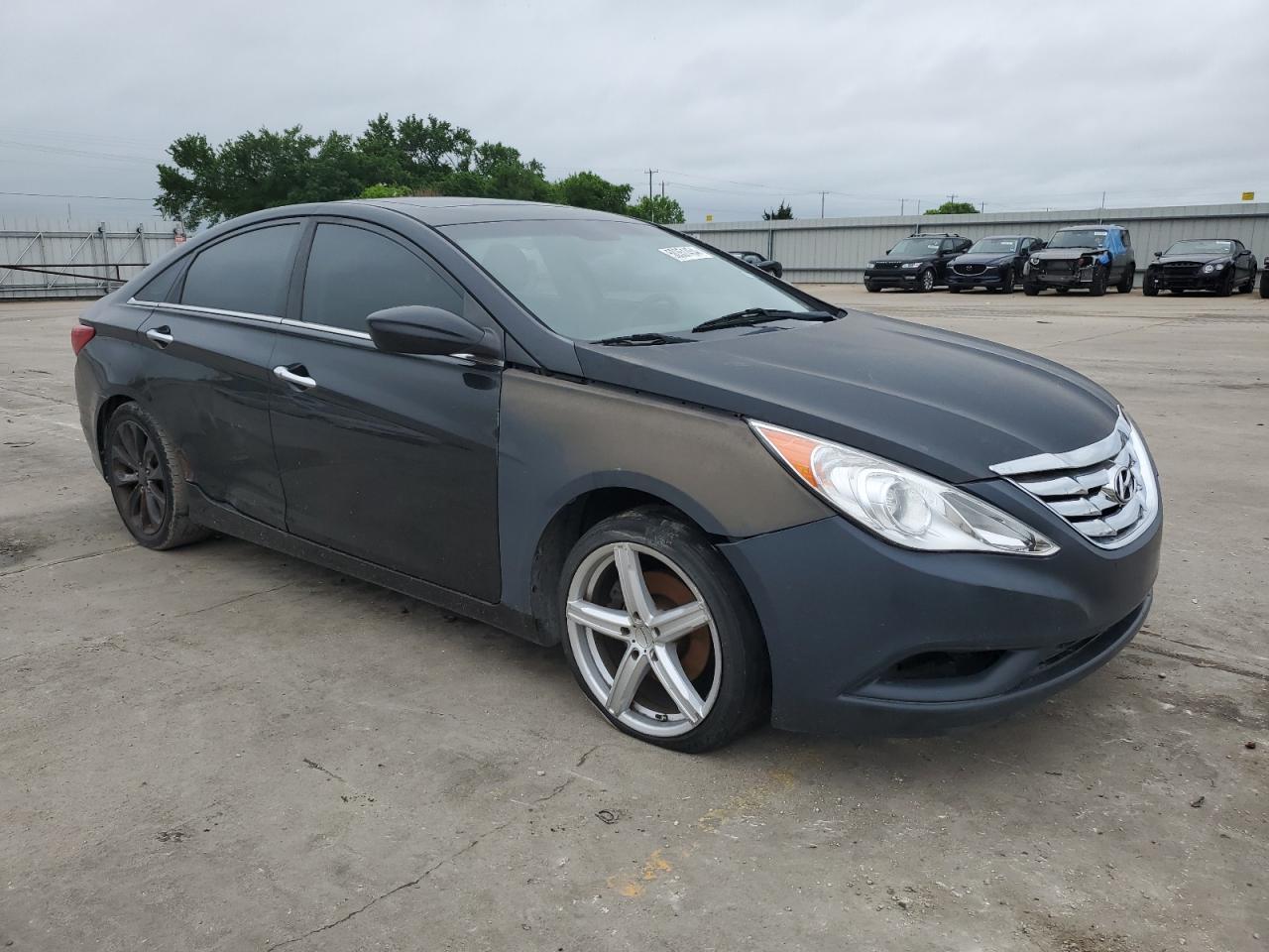 2011 HYUNDAI SONATA SE - Image 4