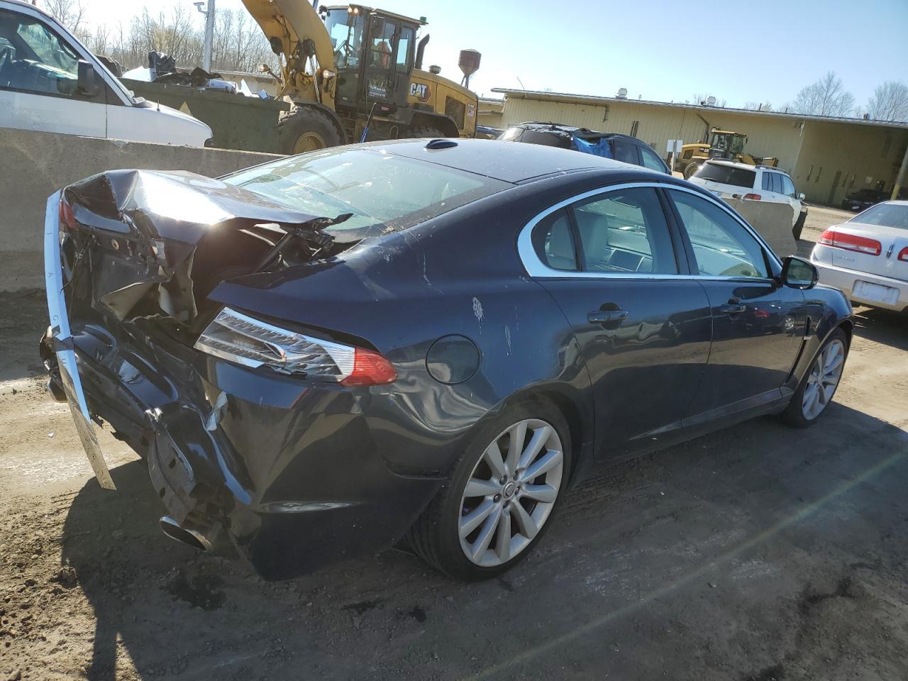 2011 JAGUAR XF PREMIUM - Image 3