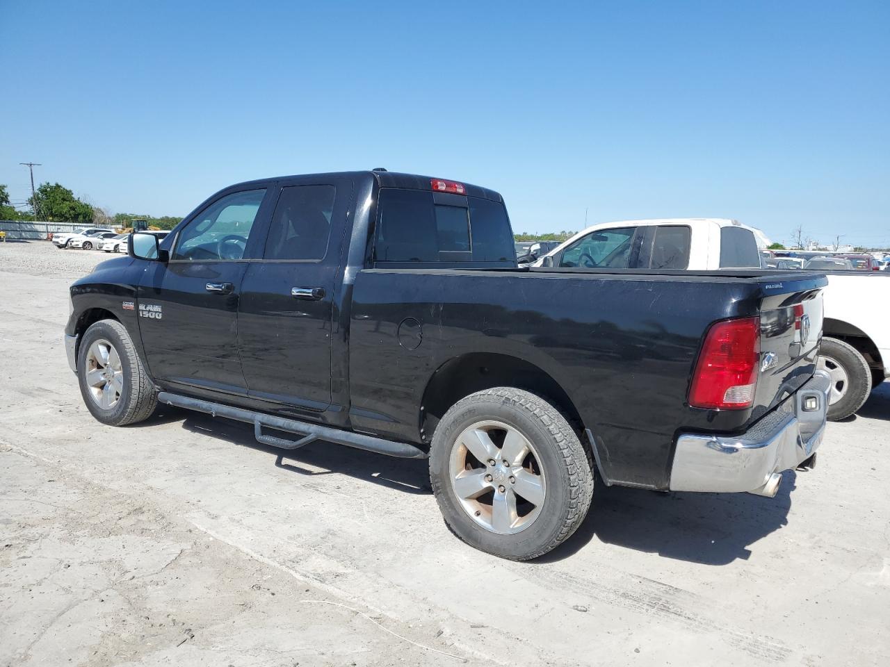 2014 RAM 1500 SLT - Image 2