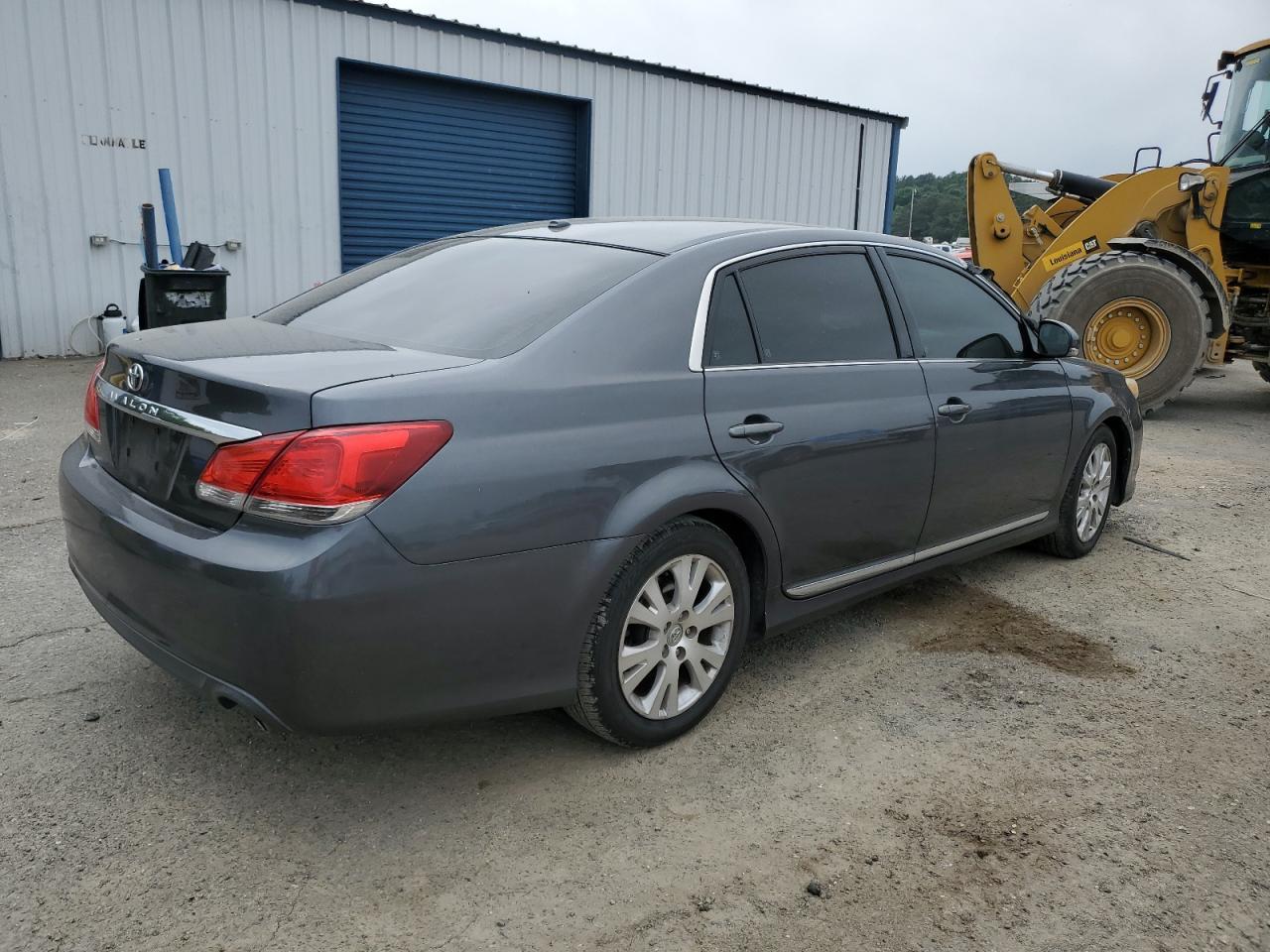 2011 TOYOTA AVALON BAS - Image 3