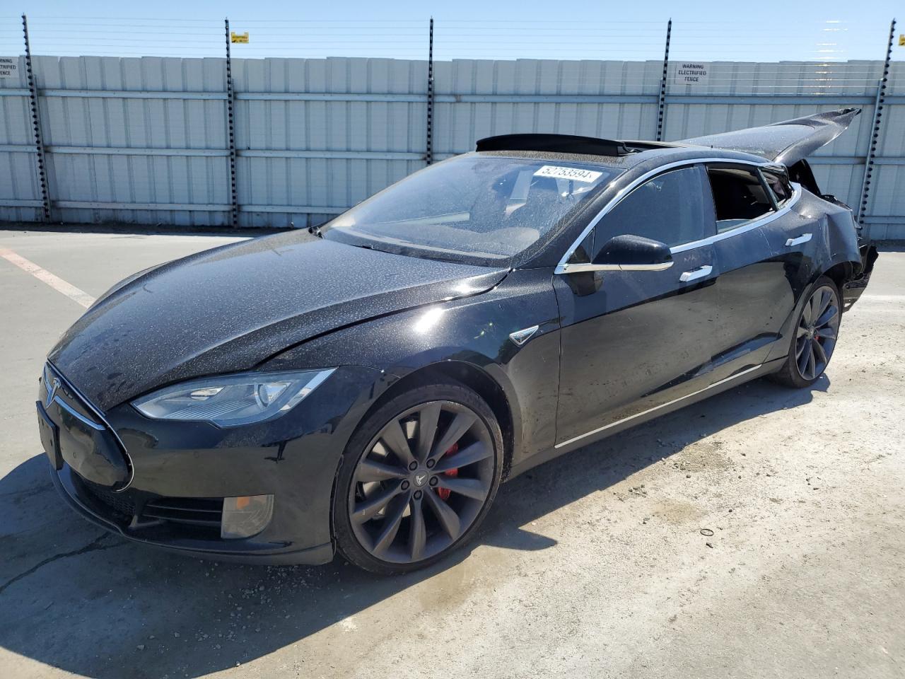 2015 TESLA MODEL S P8