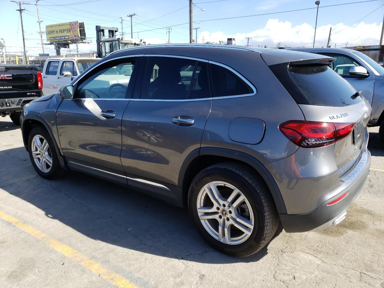 2021 MERCEDES-BENZ GLA 250 4M - Фото 2