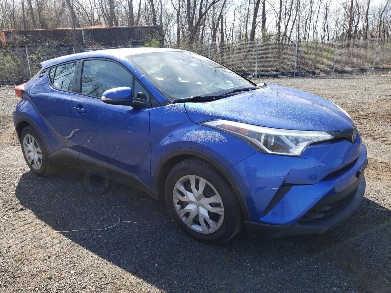 2019 TOYOTA C-HR XLE - Image 4