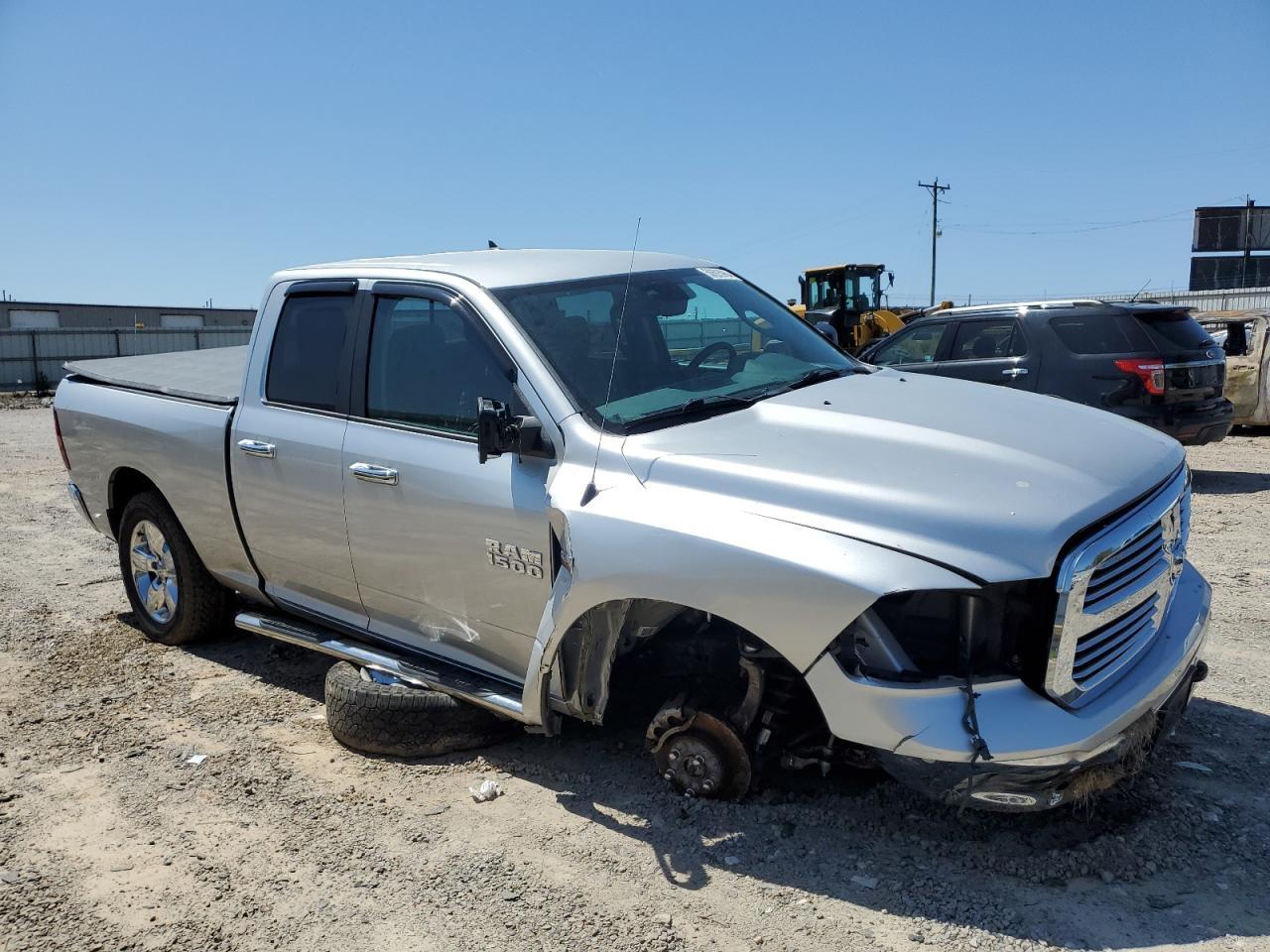 2017 RAM 1500 SLT - Фото 4