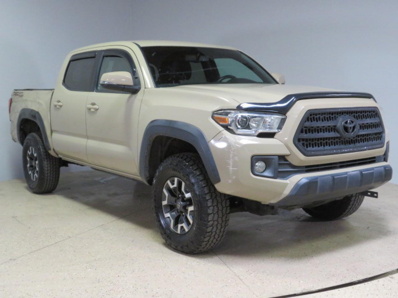 2017 TOYOTA TACOMA DOU