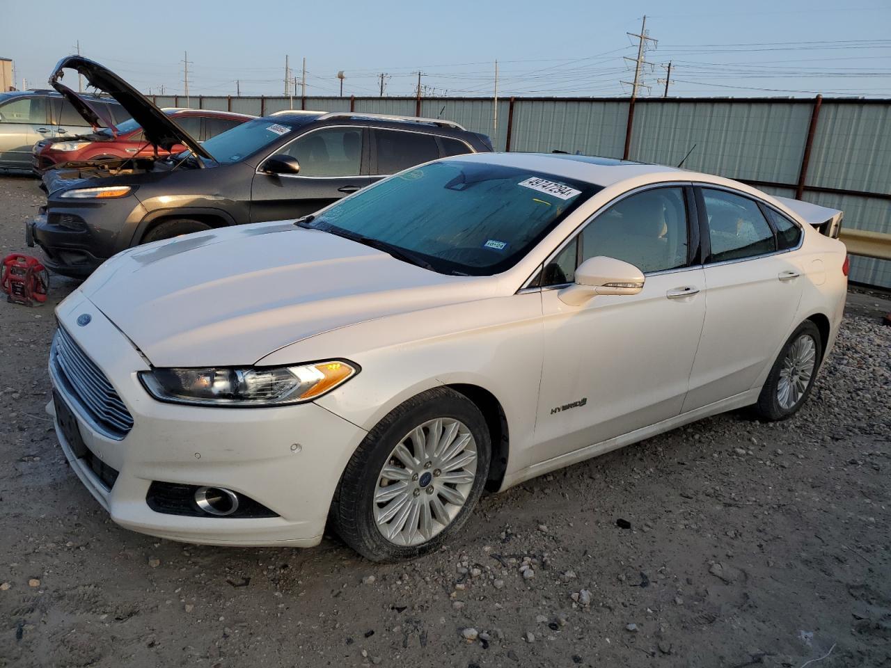 2015 FORD FUSION SE car image