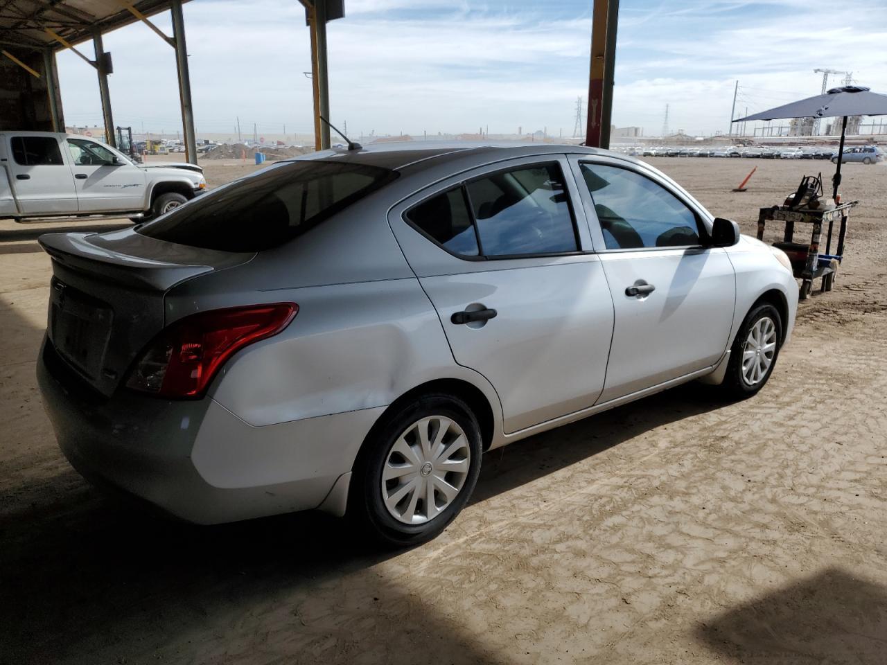 2014 NISSAN VERSA S - Image 3