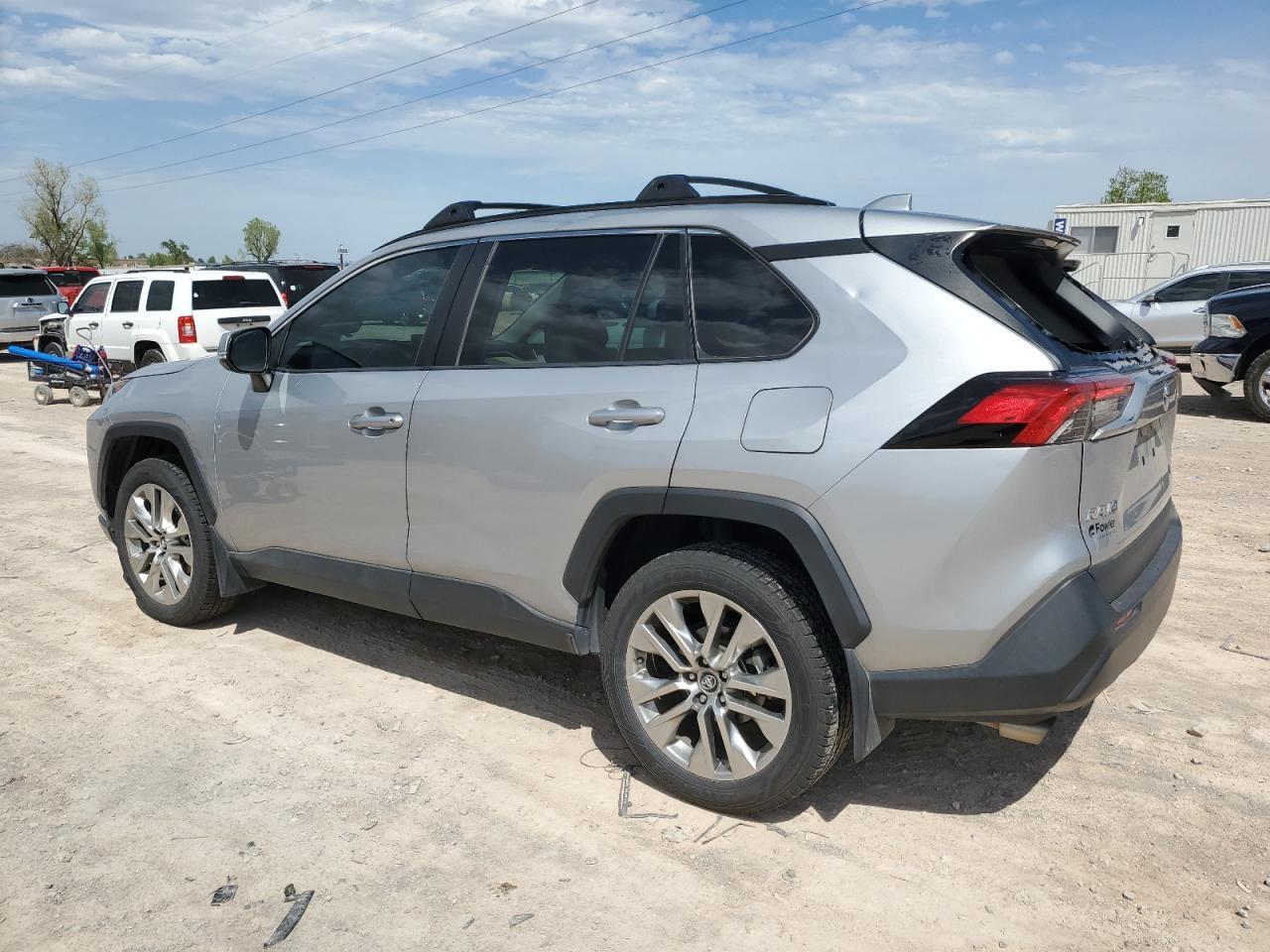 2019 TOYOTA RAV4 XLE P - Image 2