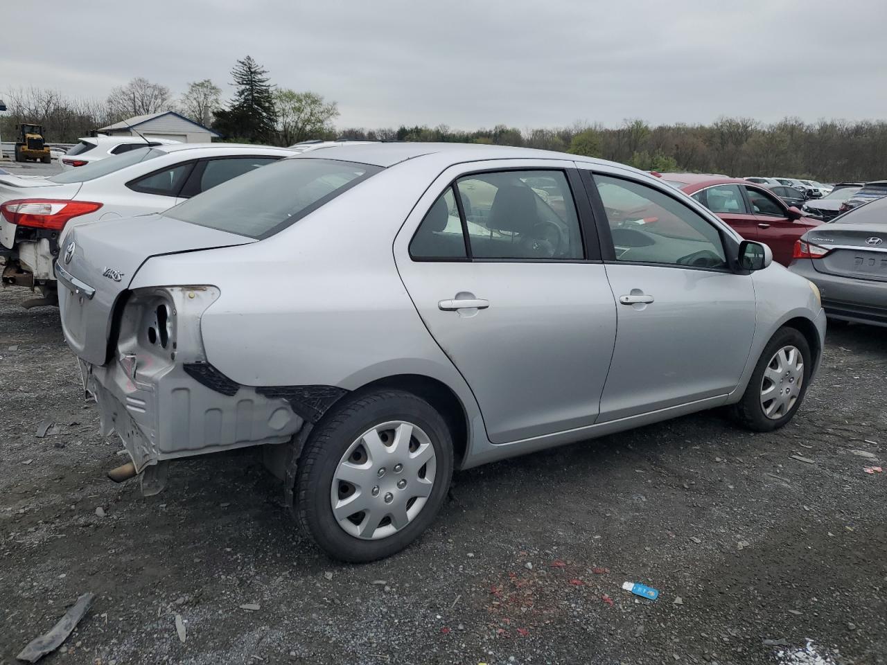 2011 TOYOTA YARIS - Image 3