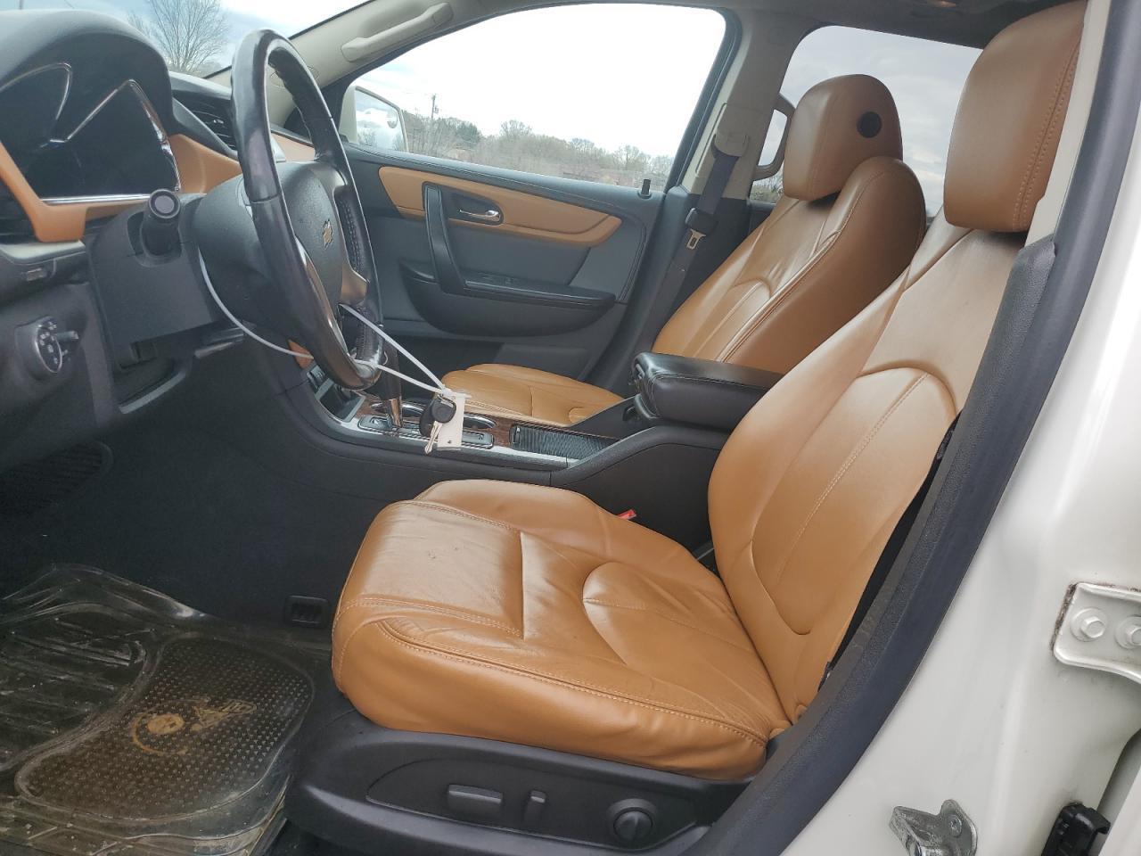 2014 CHEVROLET TRAVERSE L - Image 7