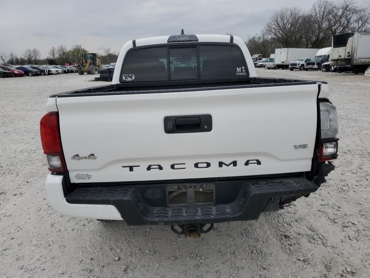 2019 TOYOTA TACOMA DOU - Image 6