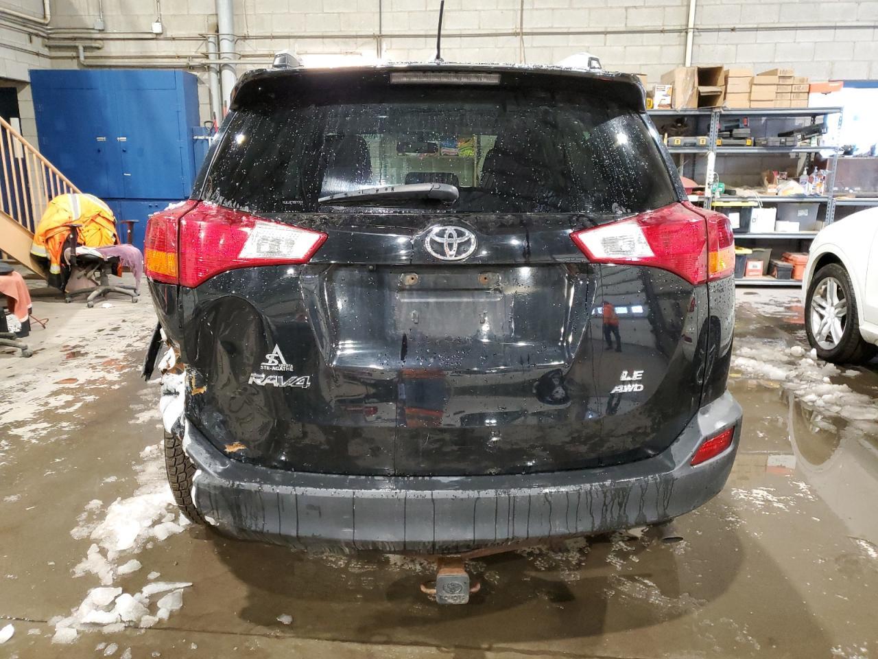 2014 TOYOTA RAV4 LE - Image 6