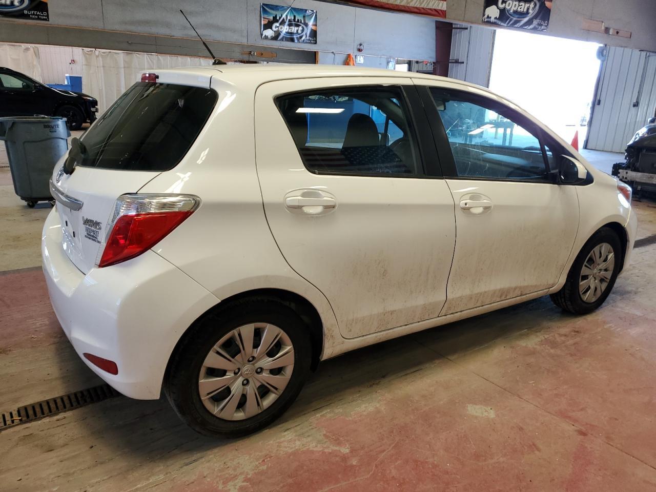 2014 TOYOTA YARIS - Фото 3