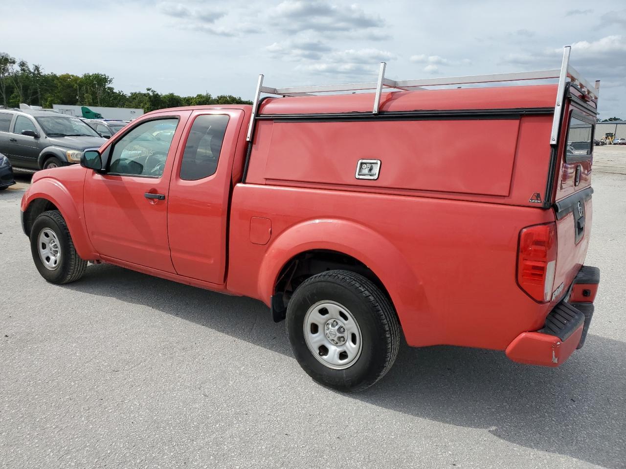 2017 NISSAN FRONTIER S - Фото 2
