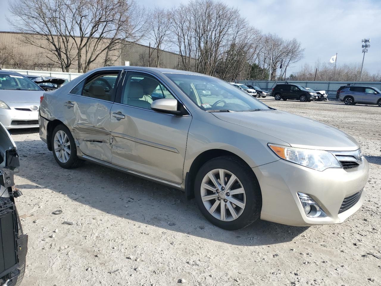 2014 TOYOTA CAMRY L - Image 4