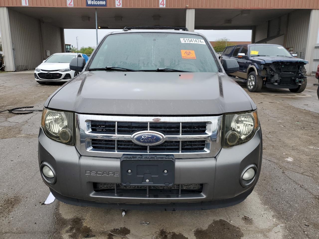 2010 FORD ESCAPE XLT - Image 5