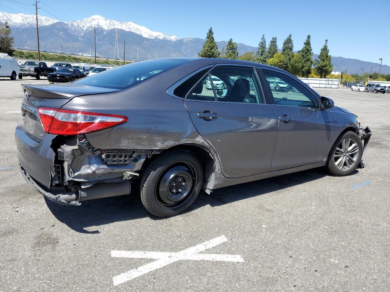 2017 TOYOTA CAMRY LE - Фото 3