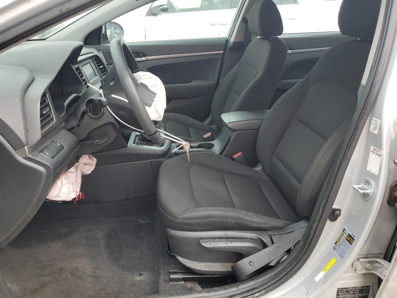 2019 HYUNDAI ELANTRA SE - Фото 7