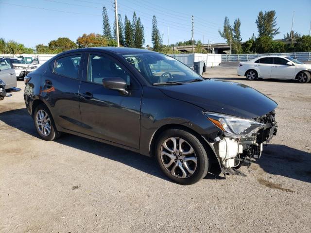 2017 Toyota Yaris Ia - Фото 4
