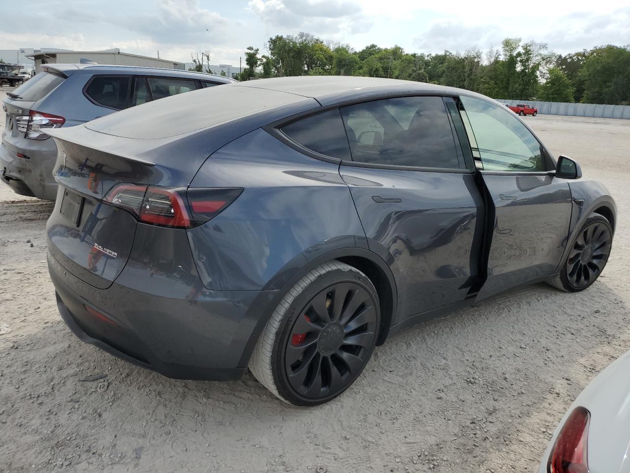 2023 TESLA MODEL Y - Image 3