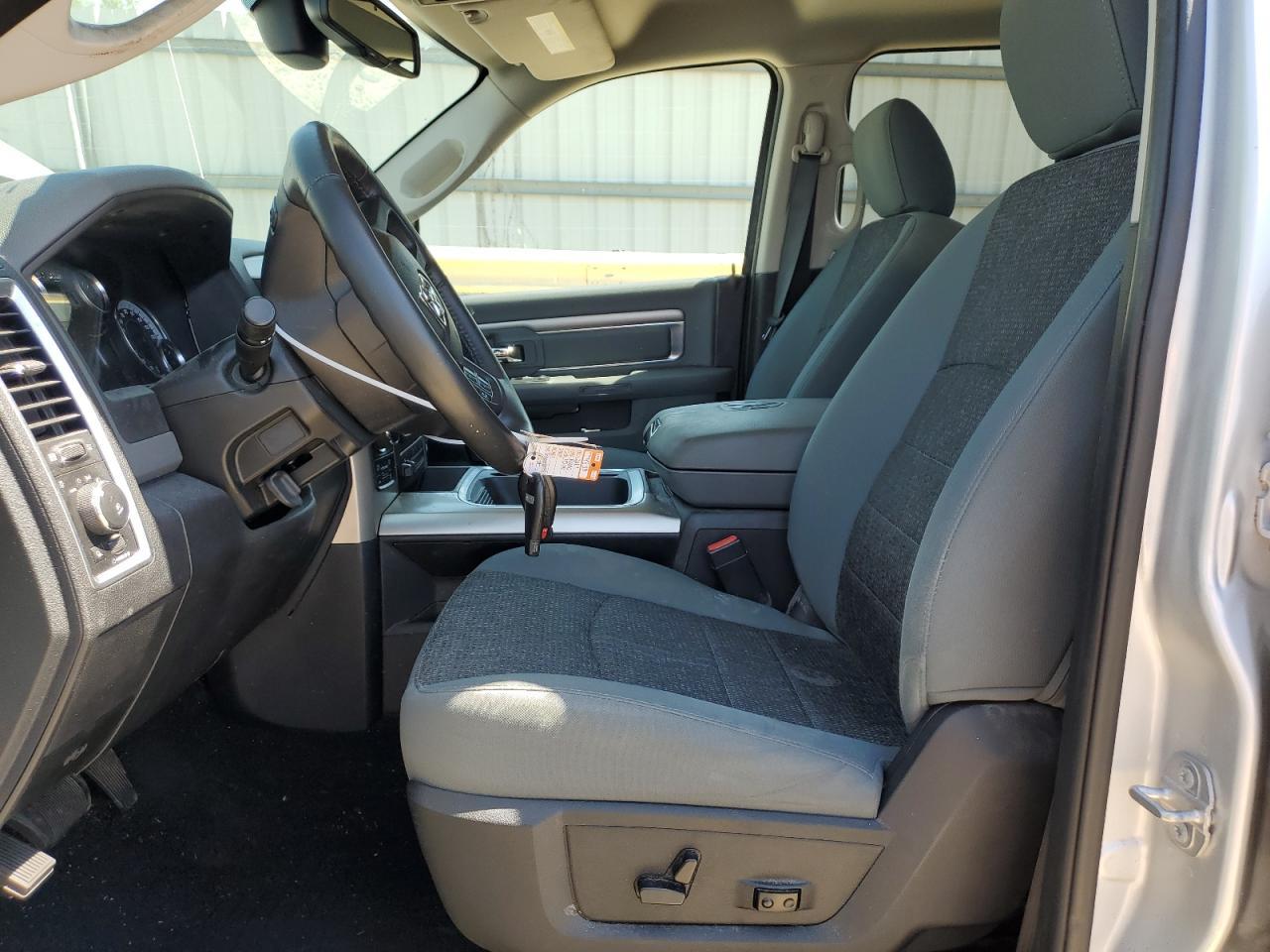 2017 RAM 1500 SLT - Фото 7