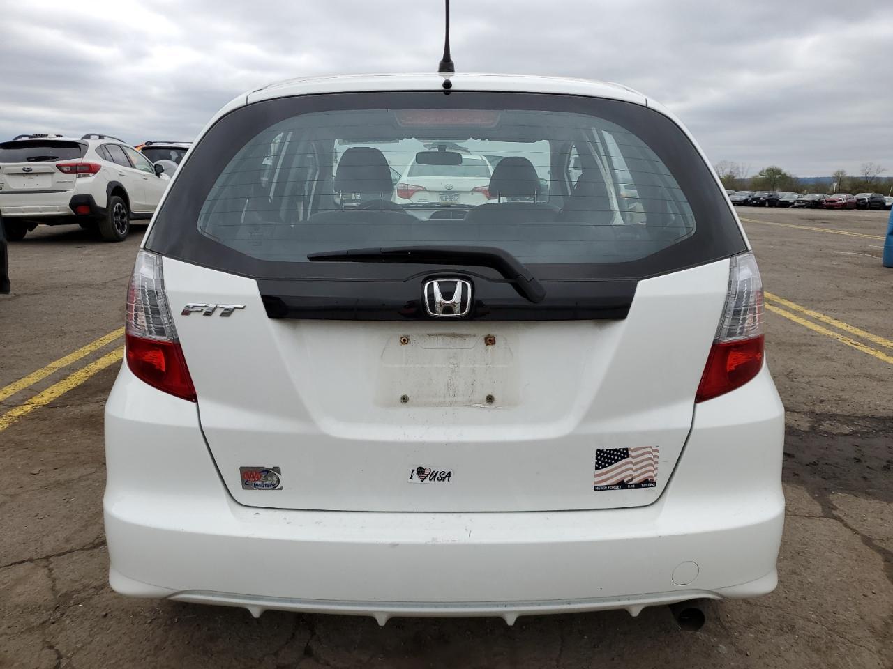 2011 HONDA FIT - Фото 6