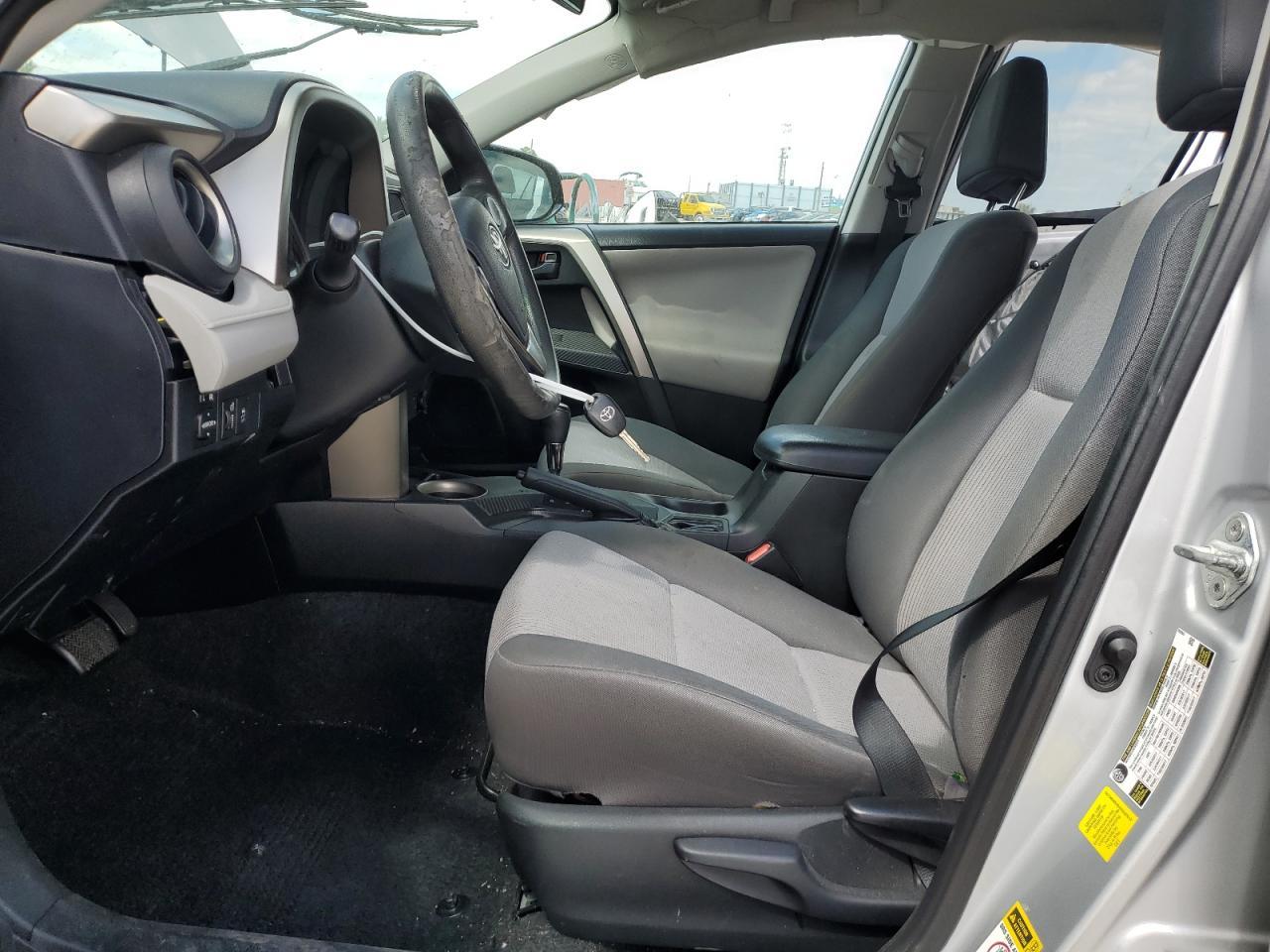 2014 TOYOTA RAV4 LE - Фото 7