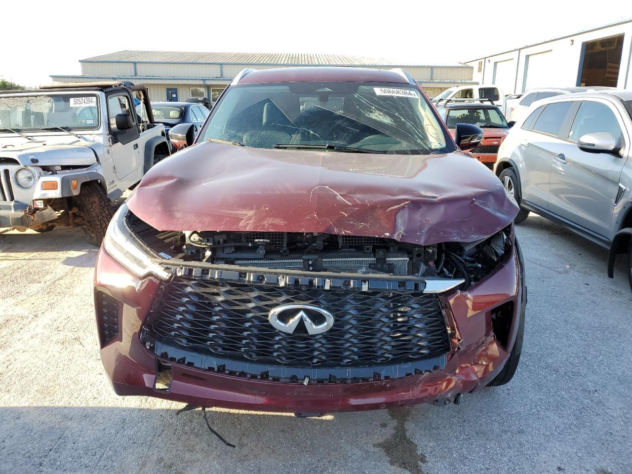 2022 INFINITI QX60 LUXE - Image 5