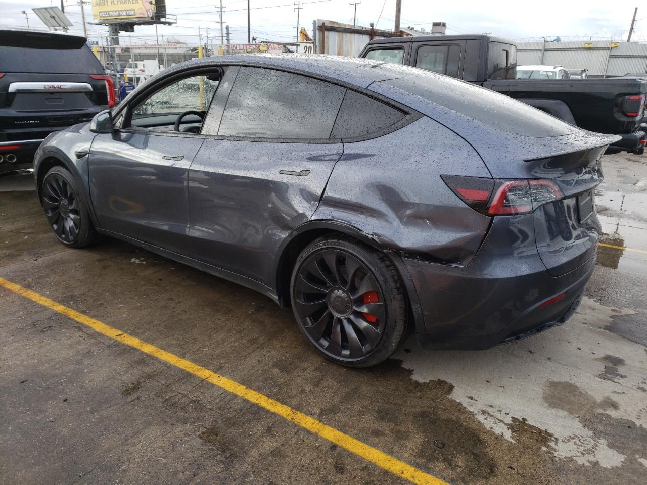 2023 TESLA MODEL Y - Image 2