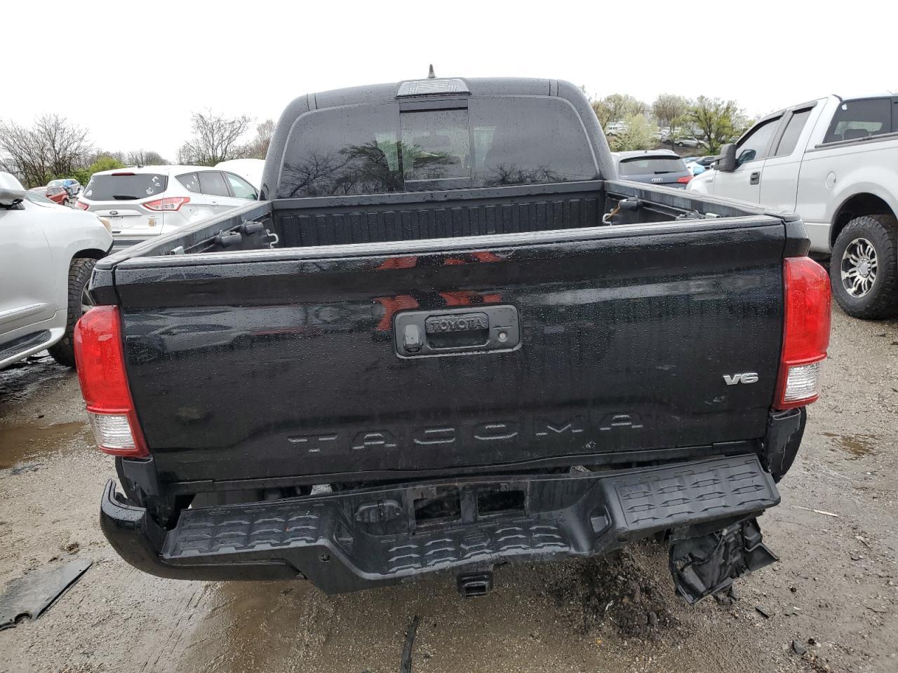 2017 TOYOTA TACOMA DOU - Фото 6