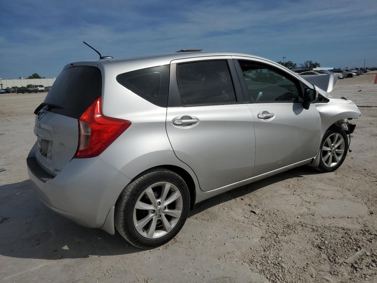 2015 NISSAN VERSA NOTE - Фото 3