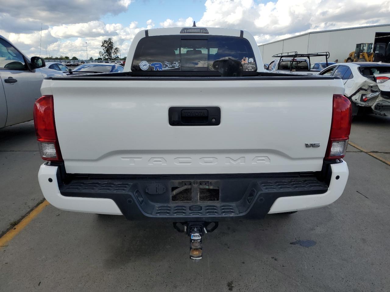 2017 TOYOTA TACOMA DOU - Фото 6
