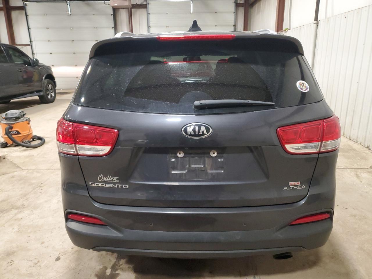 2017 KIA SORENTO LX - Фото 6