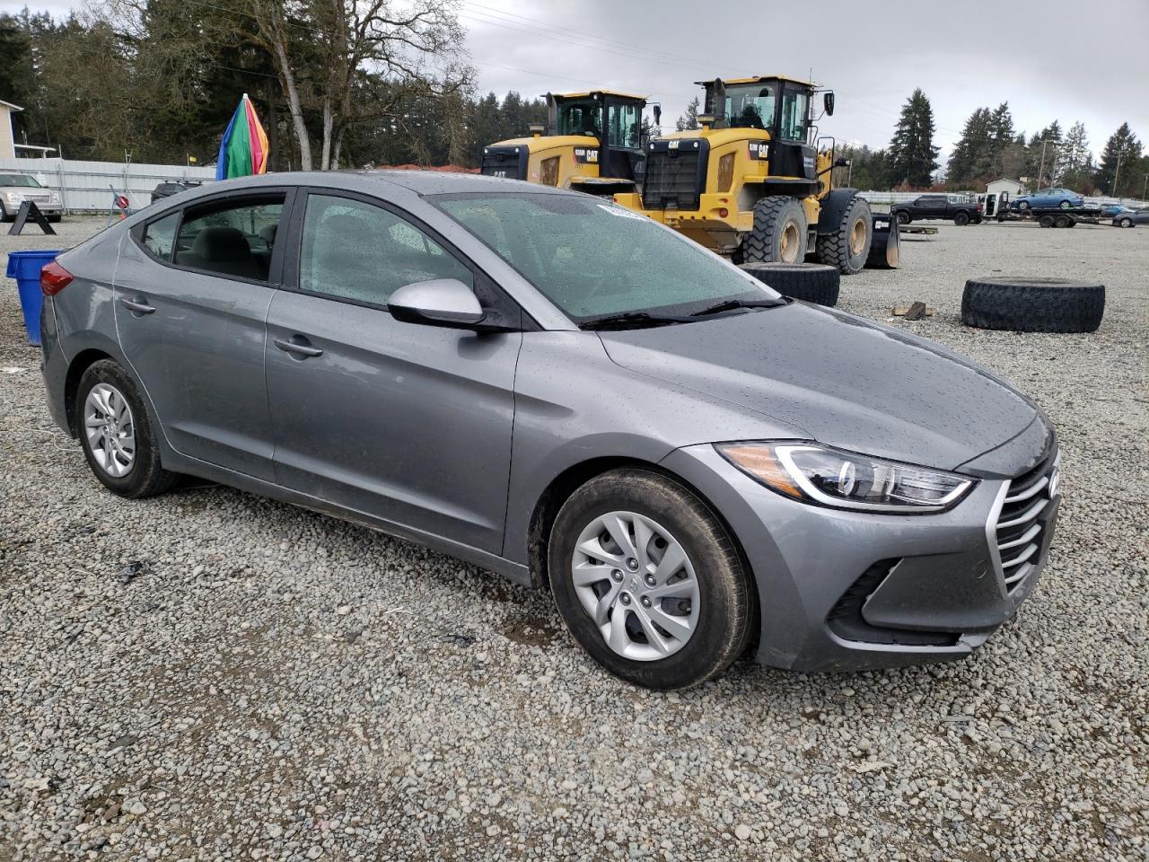 2018 HYUNDAI ELANTRA SE - Image 4