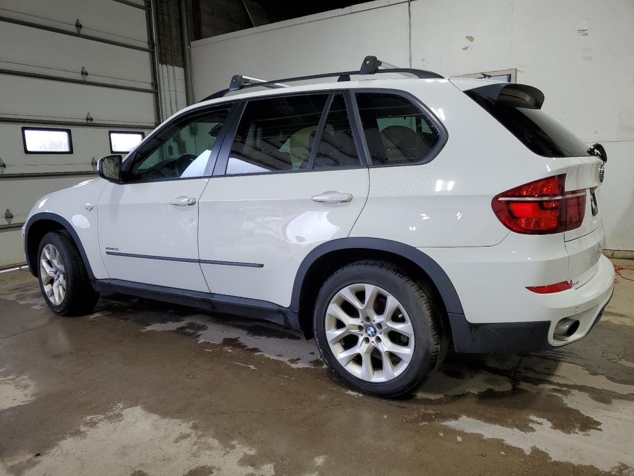 2011 BMW X5 XDRIVE3 - Фото 2