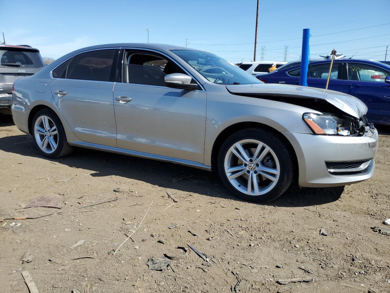 2014 VOLKSWAGEN PASSAT SE - Фото 4